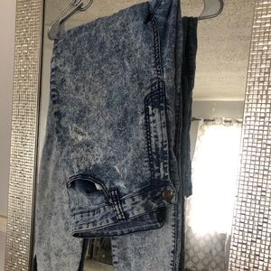 Forever21 Light Wash stretch Jeans